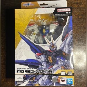 Bandai Strike Freedom Gundam Figure GU36 BNIB